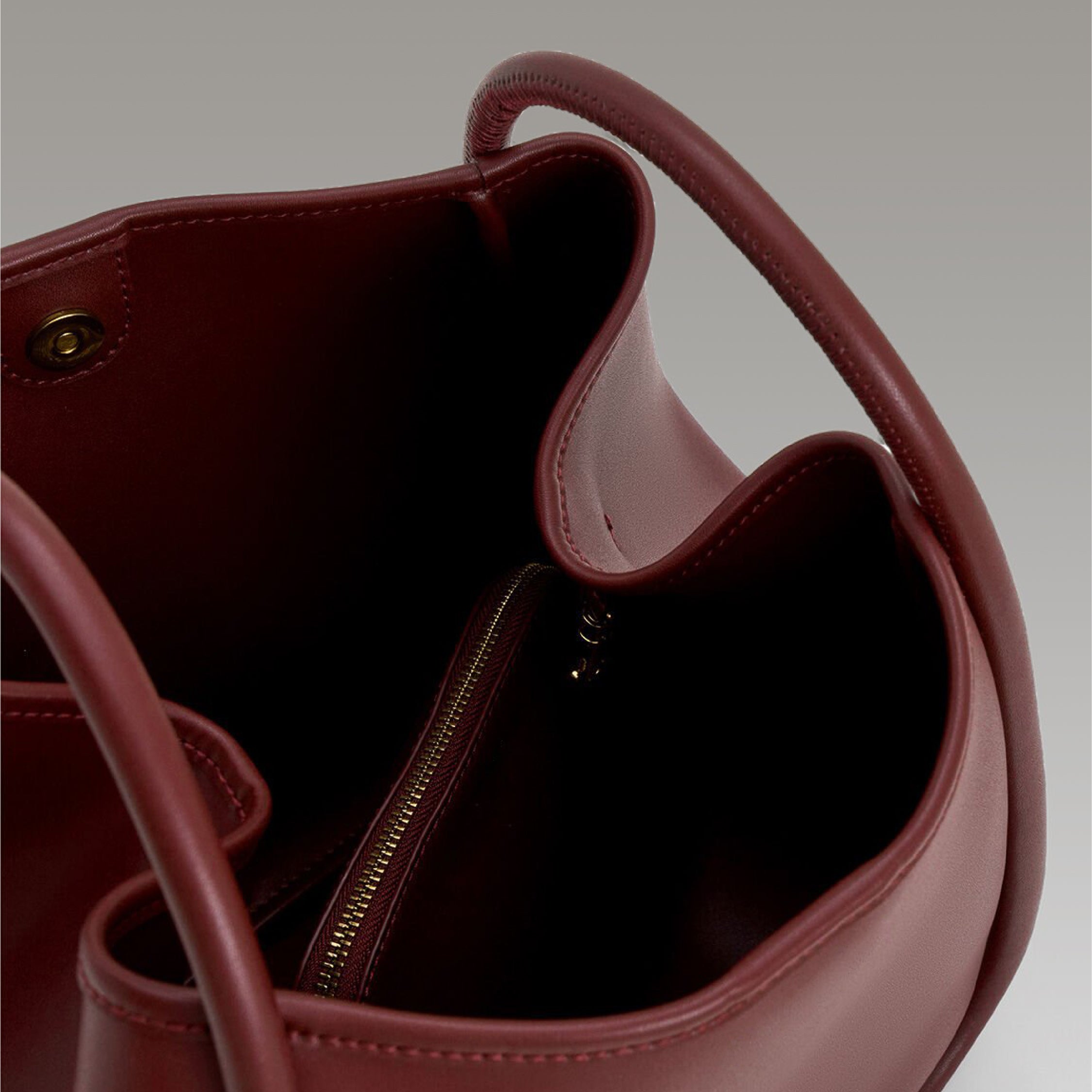 Slouchy Tote - Cherry